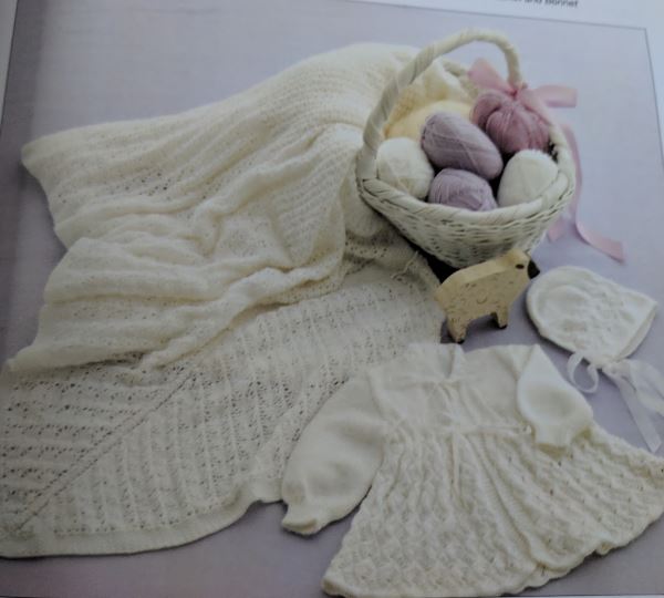 Baby layettes knitting pattern in lace